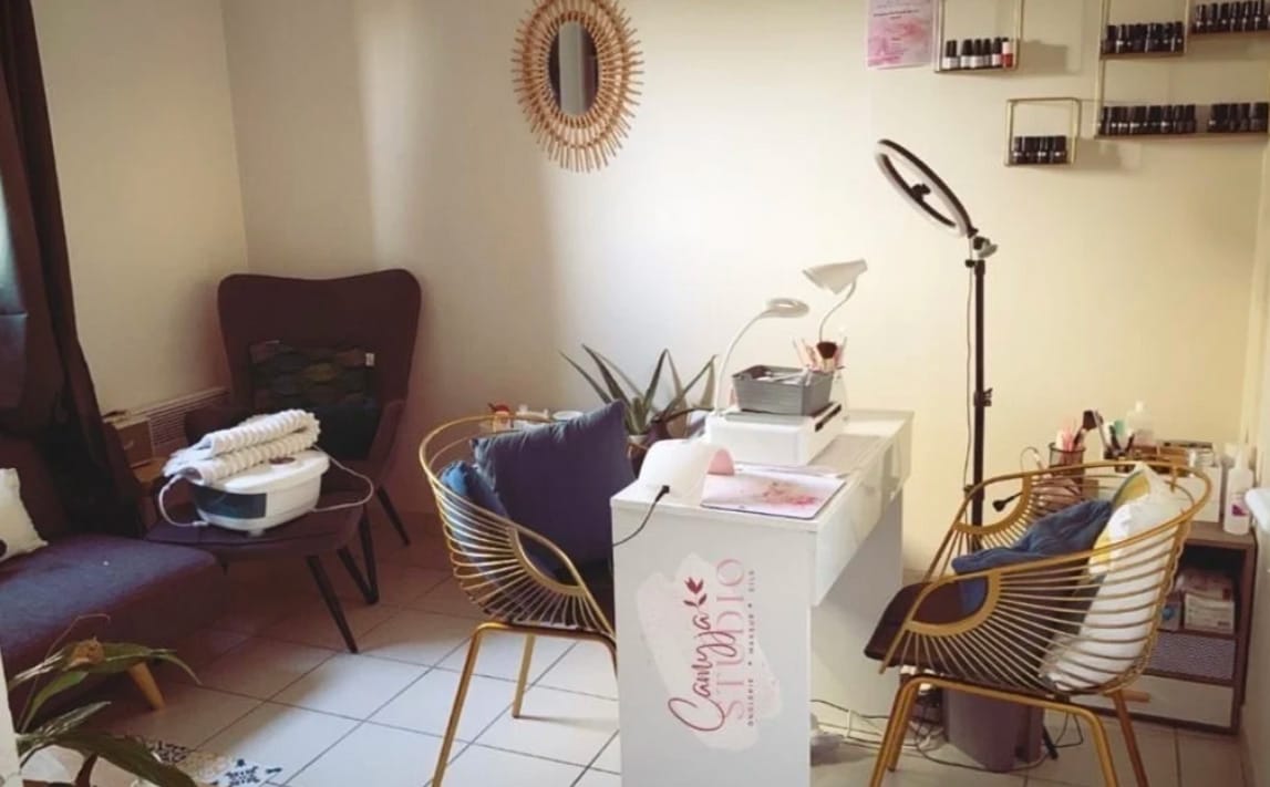accueil du salon Camyja studio