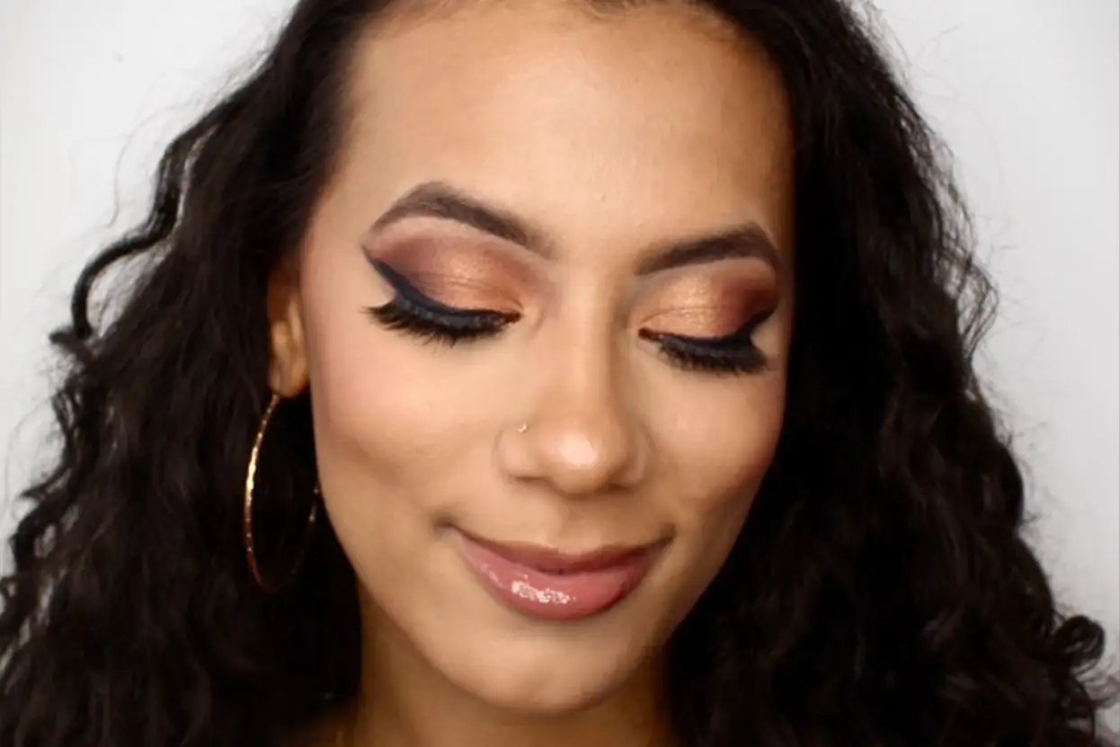 femme brune au mauillage événement camyja